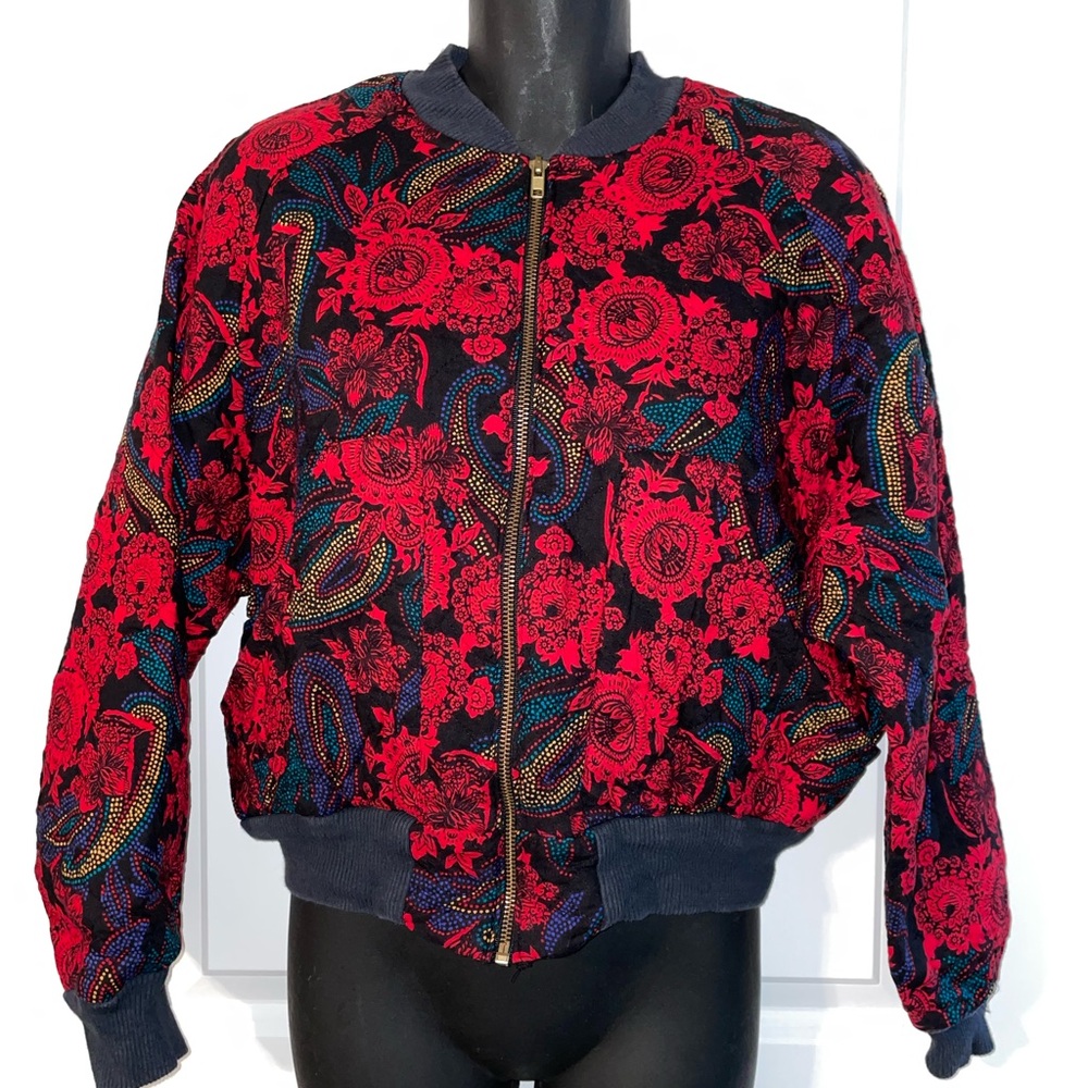 Beautiful red floral and paisley patterned zipper puff coat